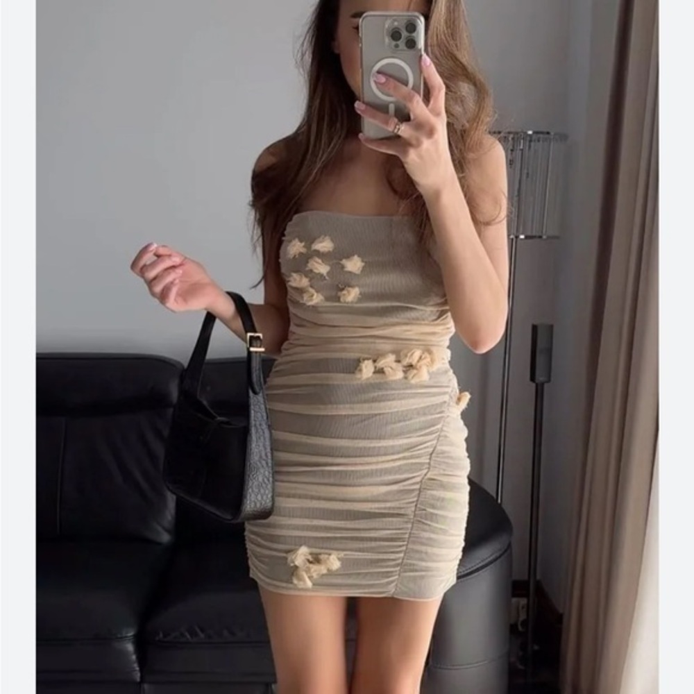 Elegant Beige Strapless Dress